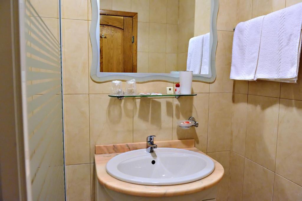 Motel Confort Floresti  Habitación foto